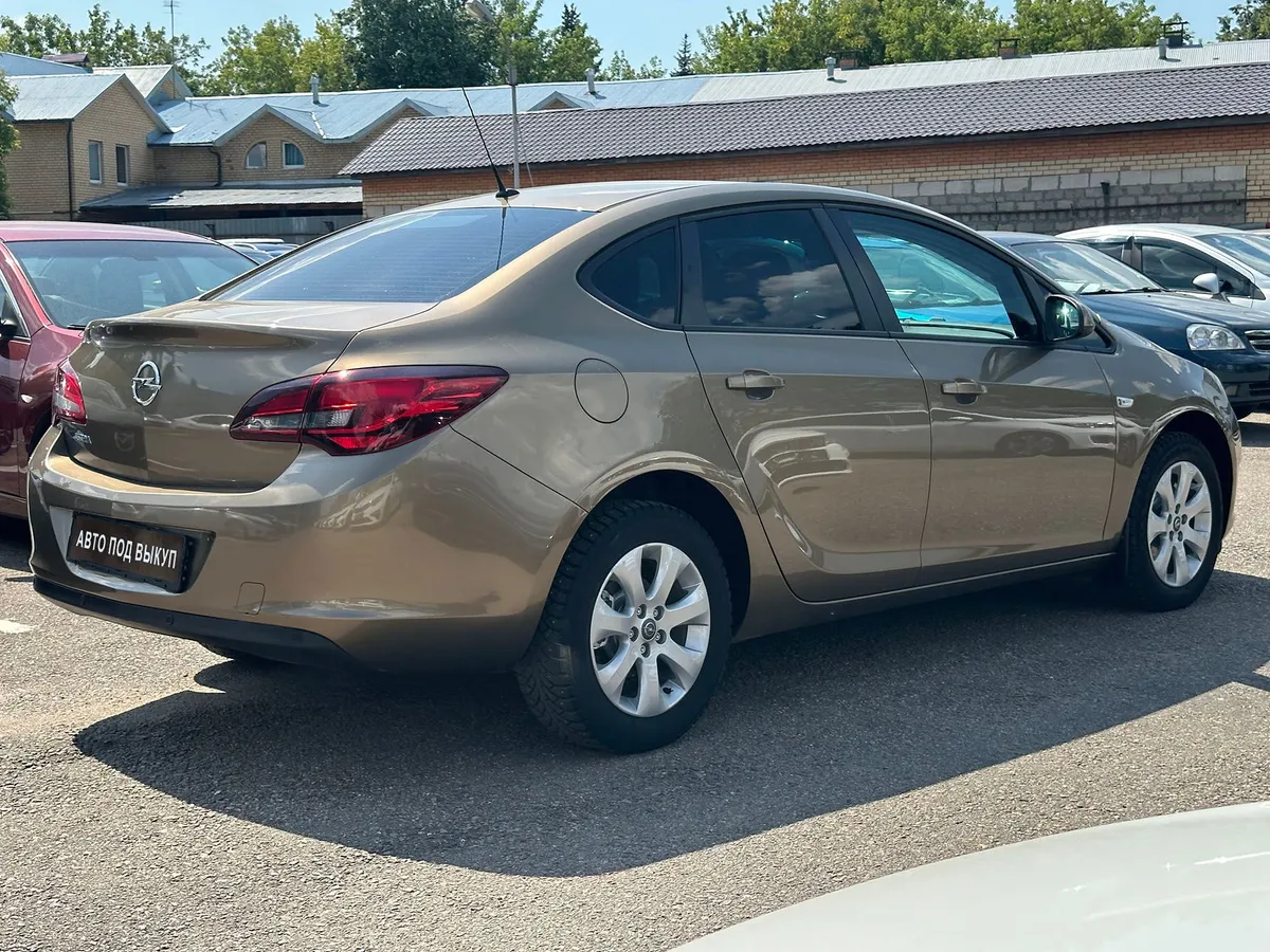 Opel Astra 1.6 Turbo AT (180 л.с.)