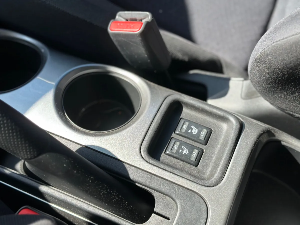 Nissan Juke 1.6 CVT (117 л.с.)