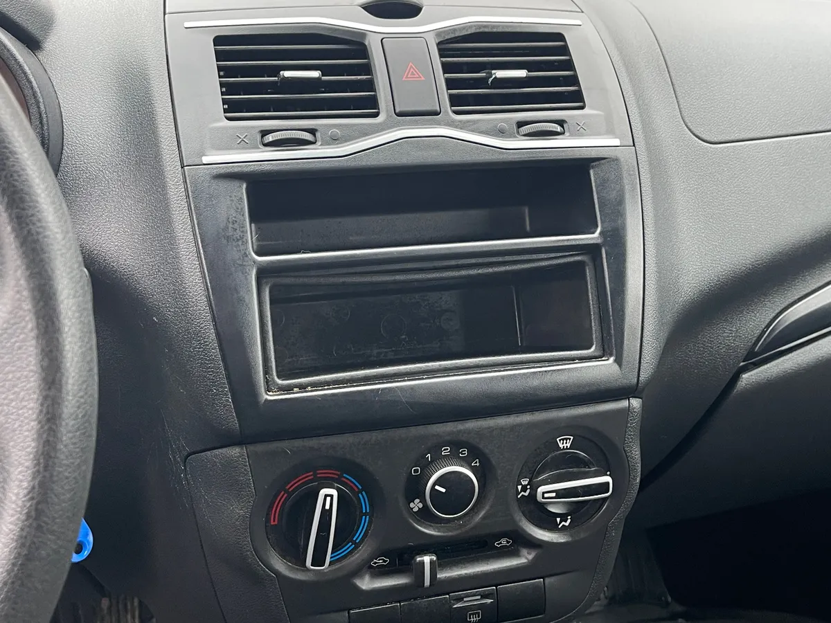 ВАЗ (Lada) Granta 1.6 MT (87 л.с.)