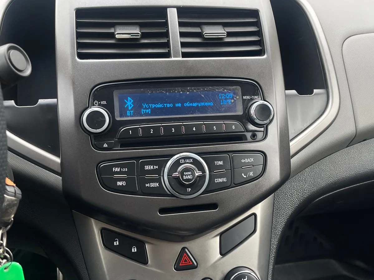 Chevrolet Aveo 1.6 AT (115 л.с.), 2013 — фото 8