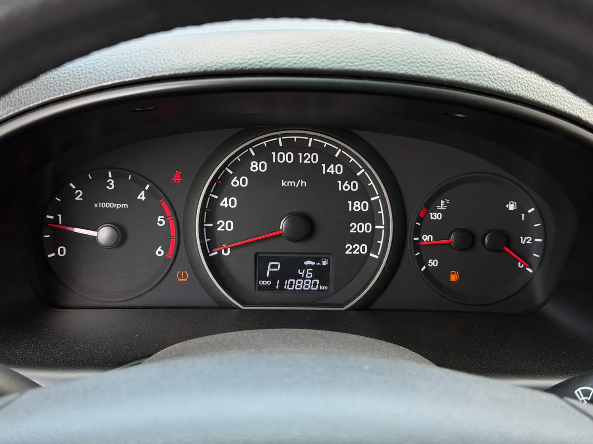 Hyundai H-1 2.5 CRDi AT (170 л.с.)