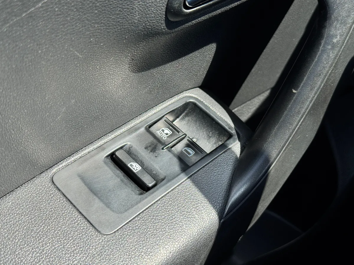 Volkswagen Polo 1.6 MT (105 л.с.)