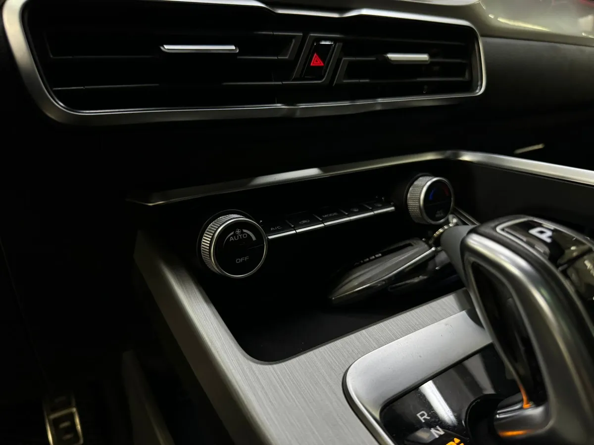 Geely Coolray 1.5 AMT (150 л.с.)