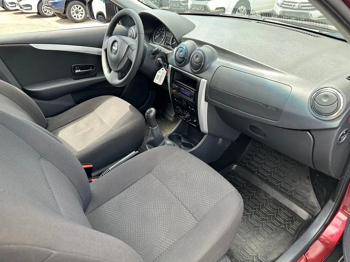 Nissan Almera