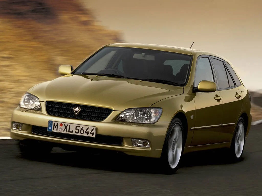 Toyota Altezza 3 AT RWD (220 л.с.)