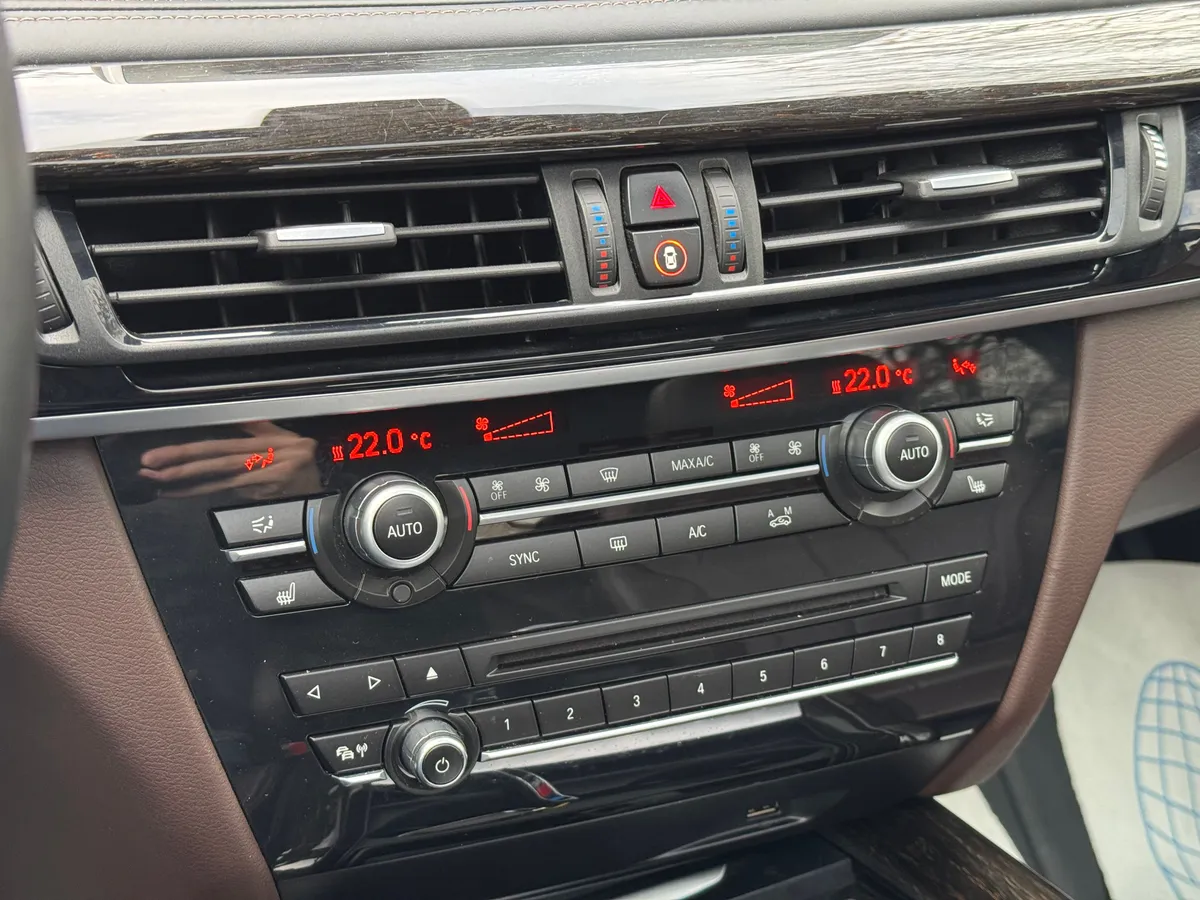 BMW X5 xDriveM50d Steptronic (381 л.с.)