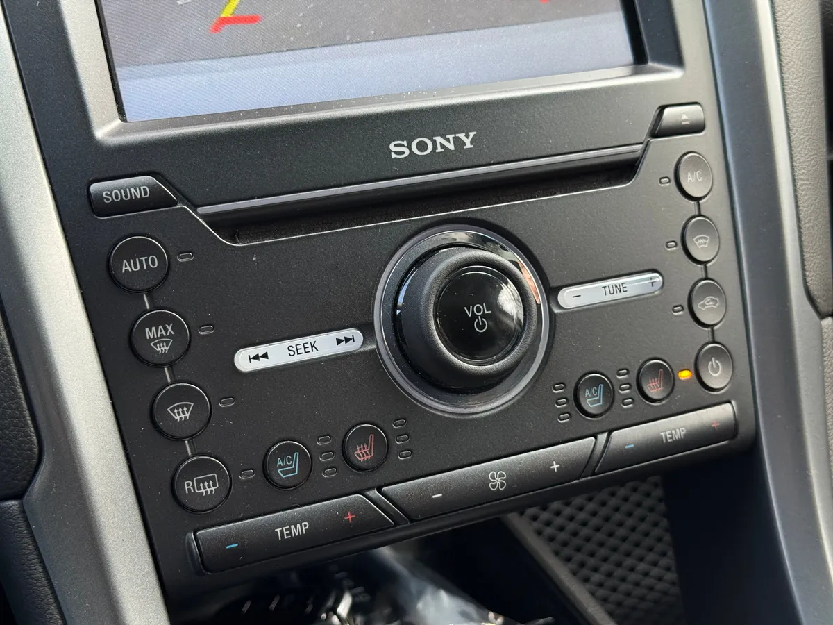 Ford Mondeo 2.0 EcoBoost AT (240 л.с.)