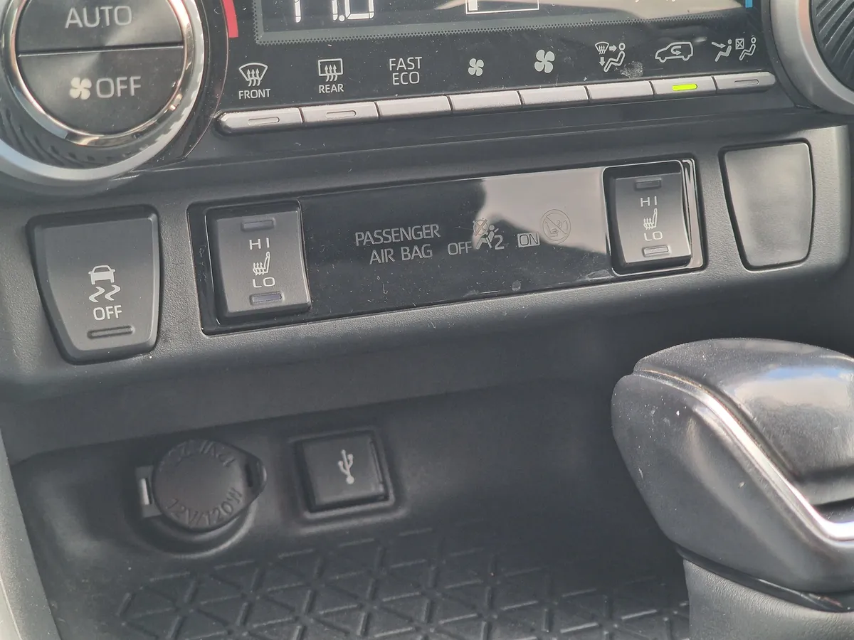 Toyota RAV4 2.0 CVT 4WD (149 л.с.)