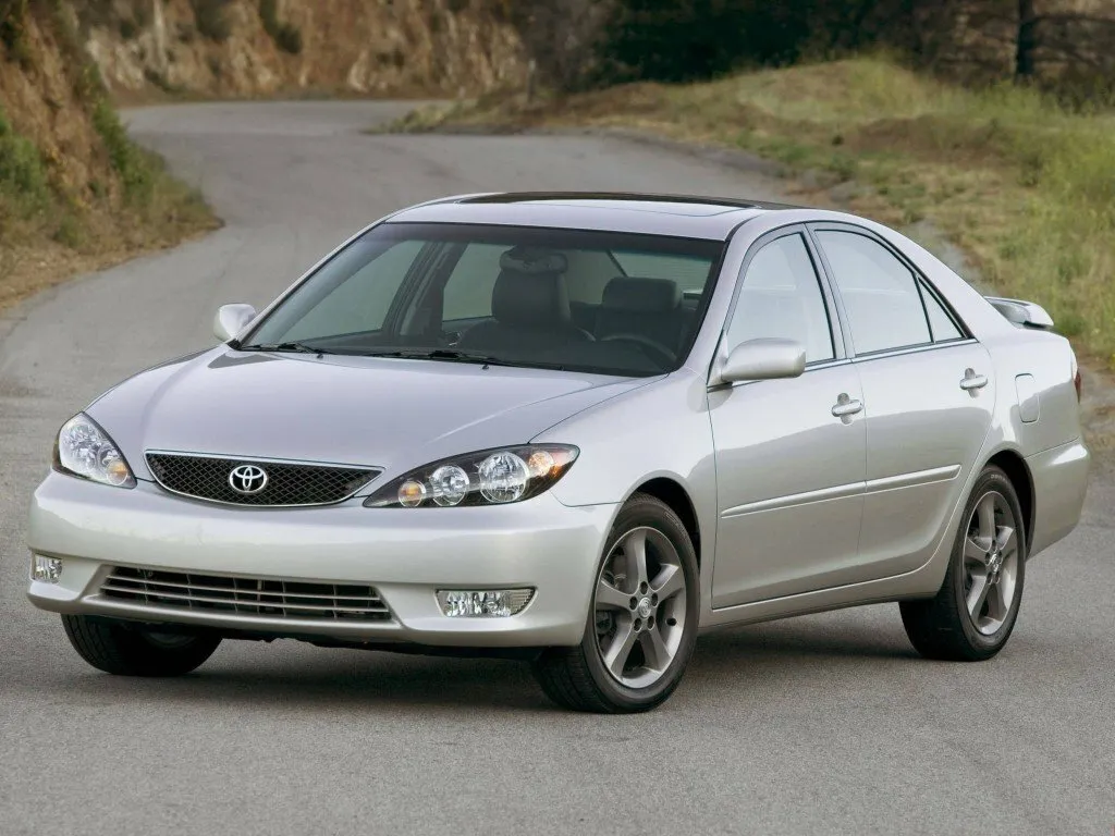 Toyota Camry 3 AT FWD (210 л.с.)