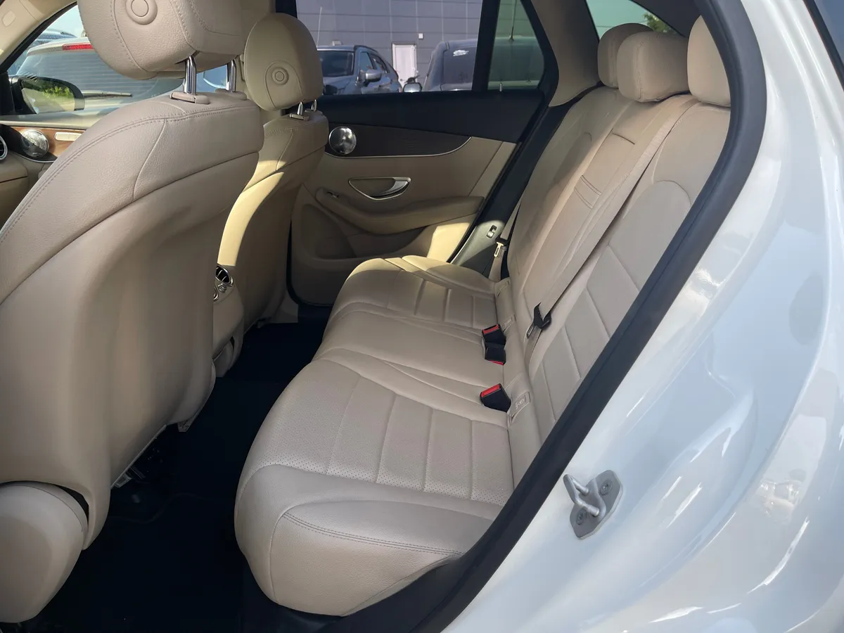 Mercedes-Benz GLC 2.0 AT AWD (211 л.с.)