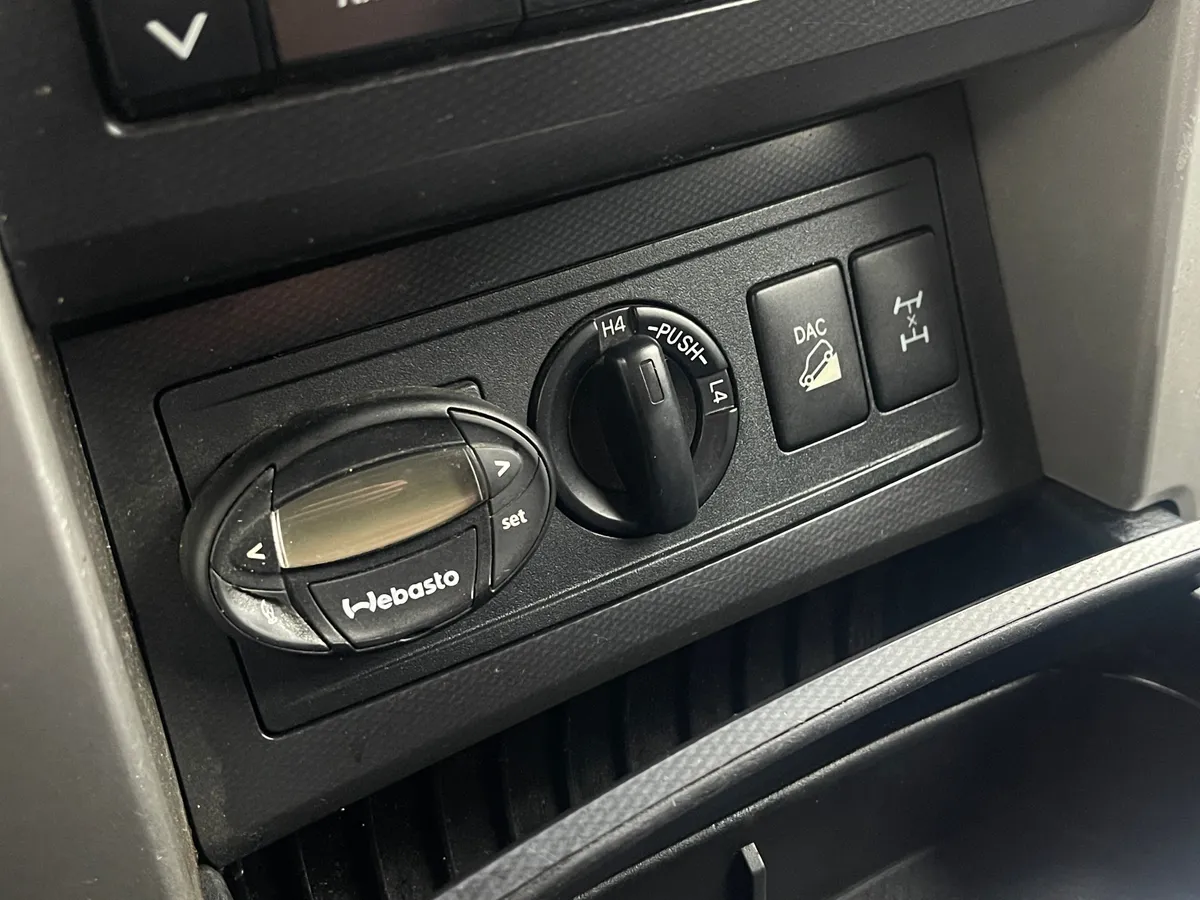 Toyota Land Cruiser Prado 3.0 AT 4WD (173 л.с.), 2012 — фото 11
