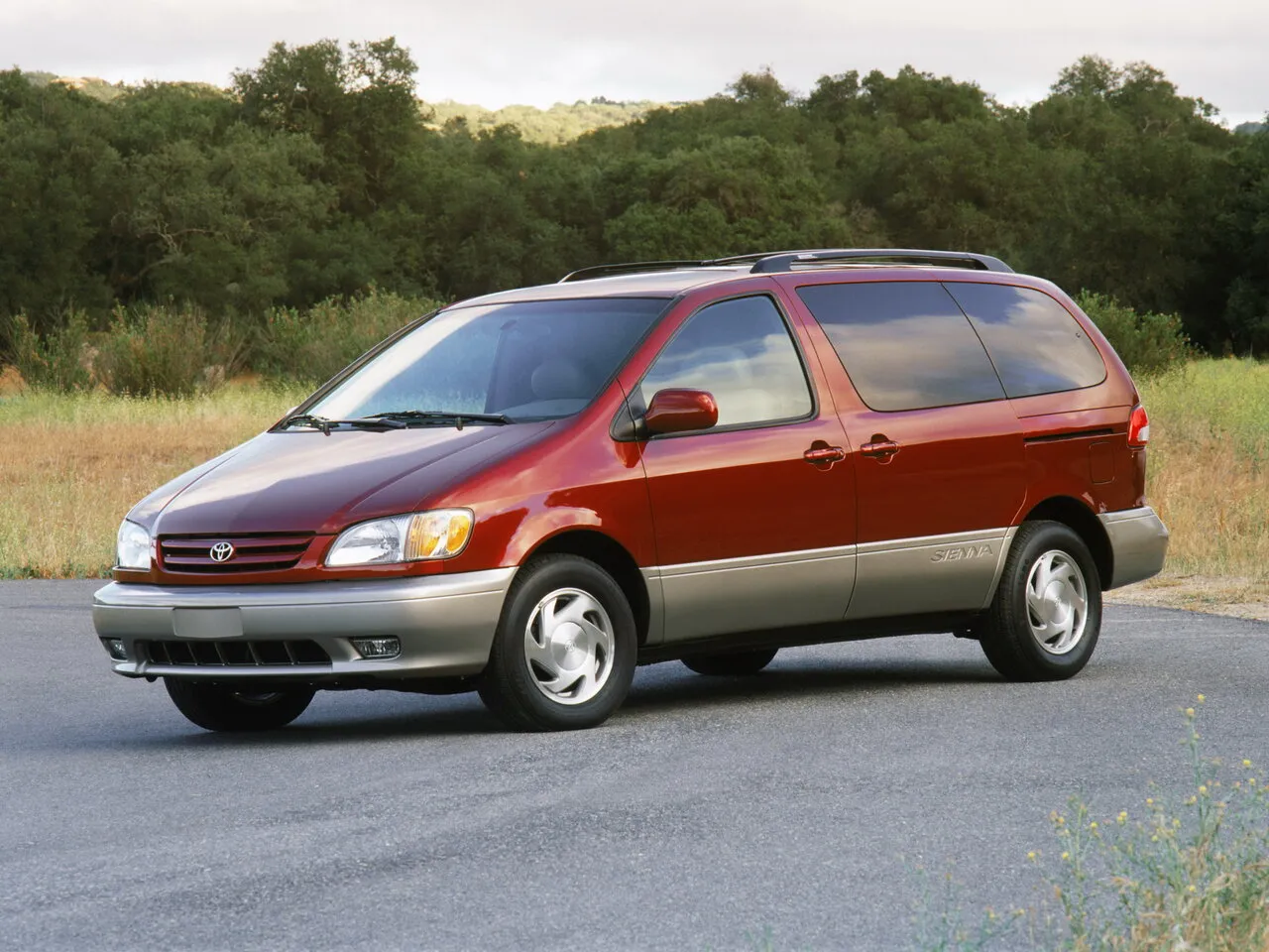 Toyota Sienna 3 AT FWD (213 л.с.)