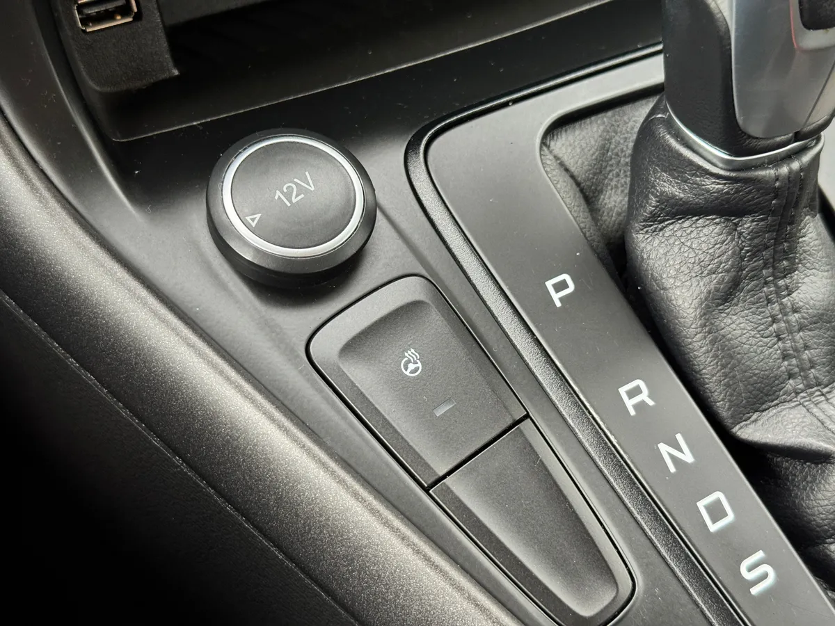 Ford Focus 1.6 Ti-VCT PowerShift (105 л.с.)