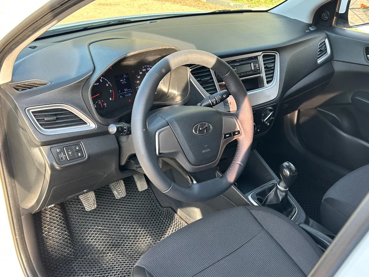 Hyundai Solaris 1.4 MT (100 л.с.), 2019 — фото 8