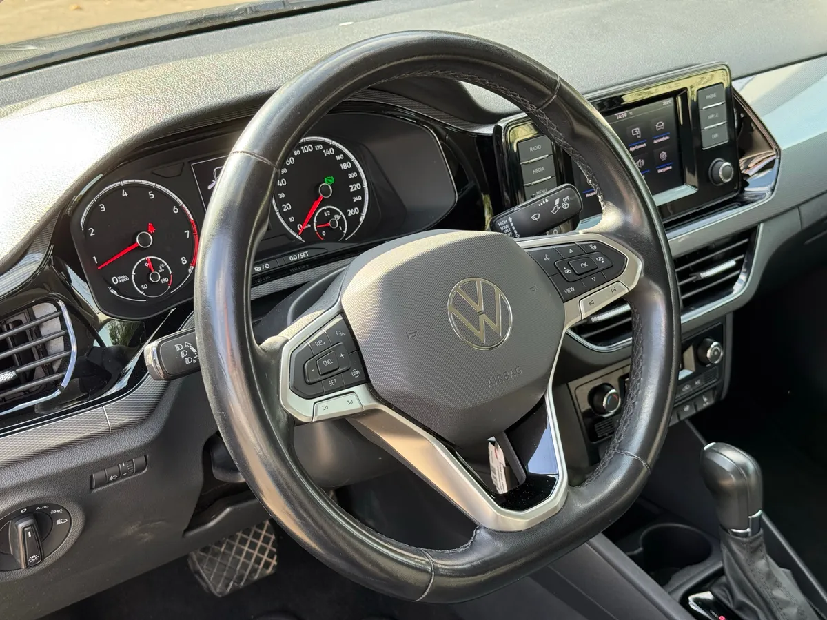 Volkswagen Polo 1.6 AT (110 л.с.)