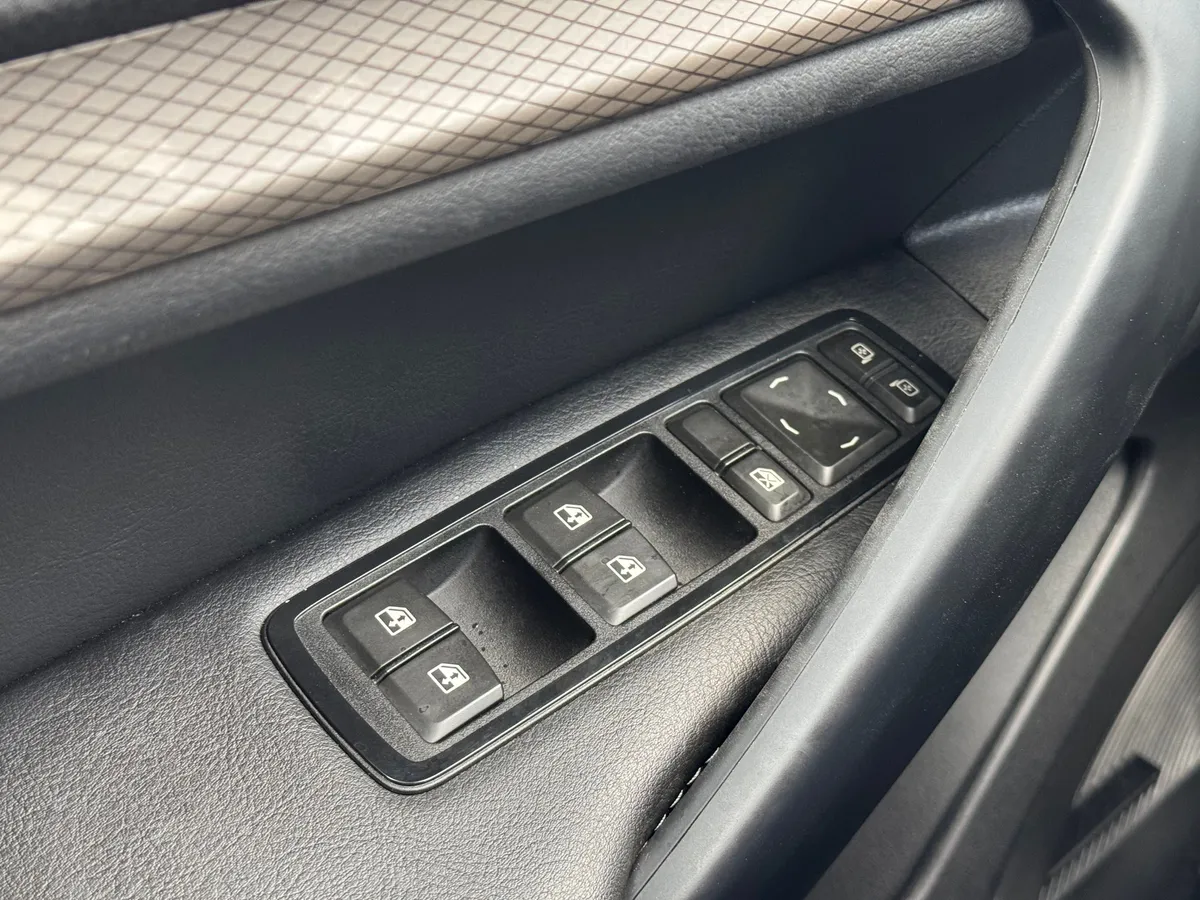 ВАЗ (Lada) Vesta 1.6 MT (90 л.с.)