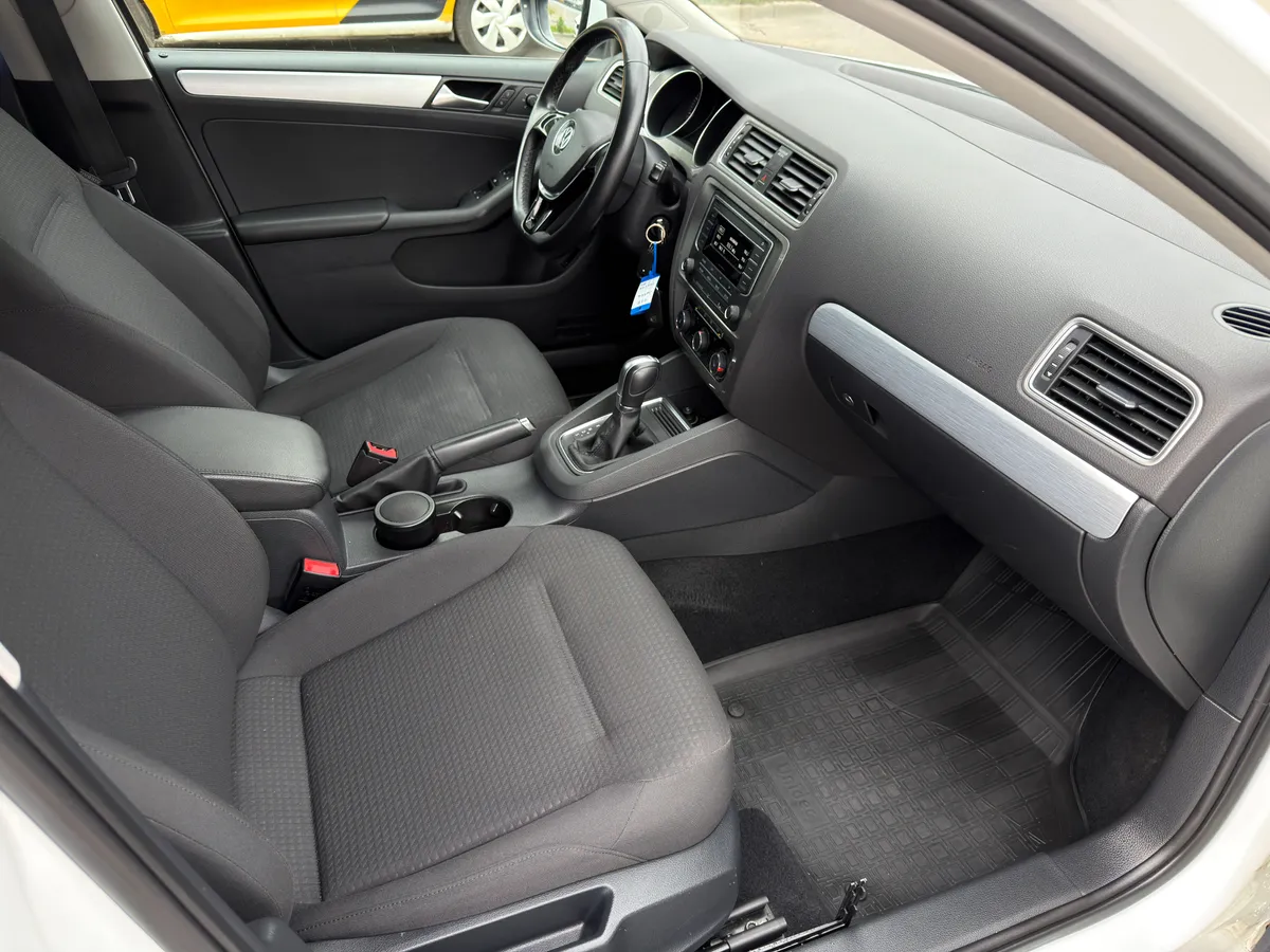 Volkswagen Jetta 1.4 TSI DSG (125 л.с.)
