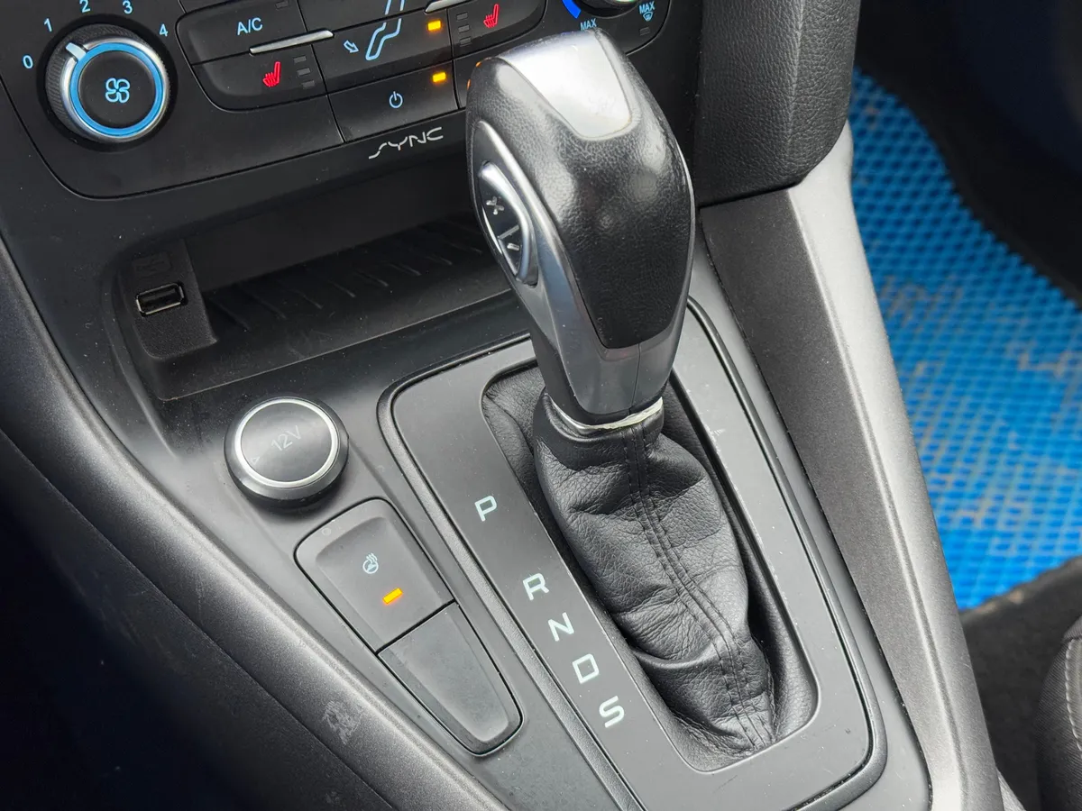 Ford Focus 1.6 Ti-VCT PowerShift (105 л.с.), 2016 — фото 10