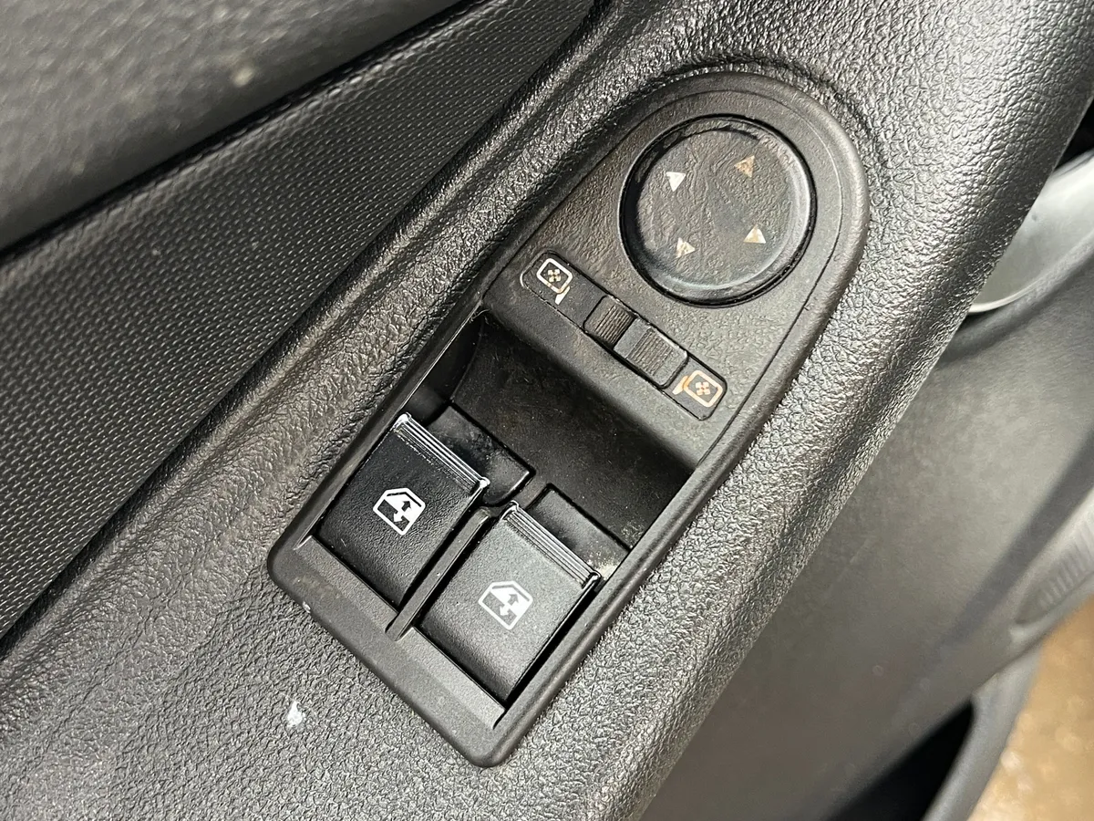 ВАЗ (Lada) Granta 1.6 MT (87 л.с.)