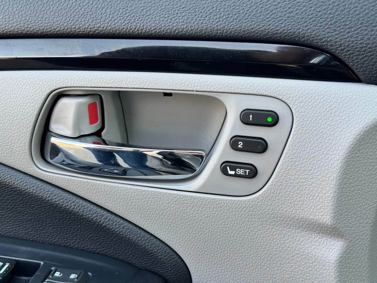 Honda Ridgeline 3.5 AT 4WD (280 л.с.)