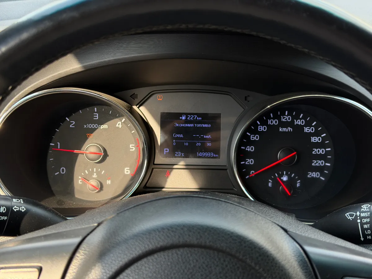 Kia Carnival 2.2 AT (202 л.с.)