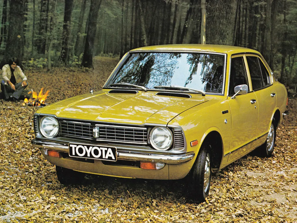 Toyota Corolla 1.6 MT RWD (76 л.с.)