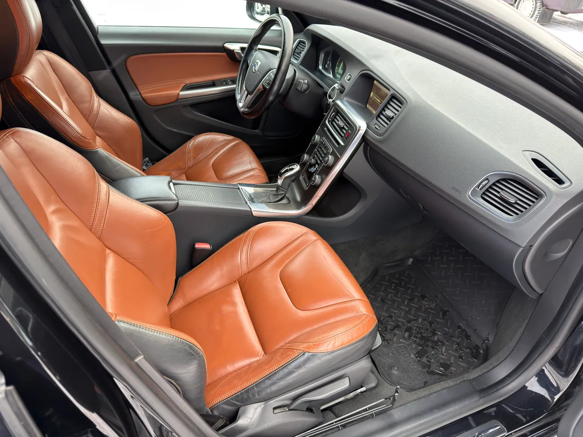 Volvo S60 1.6 T3 Powershift (150 л.с.)