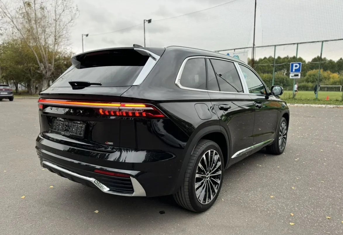 Geely Monjaro 2.0 AT AWD (272 л.с.)