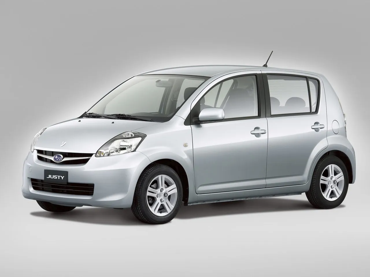 Subaru Justy 1 MT FWD (70 л.с.)
