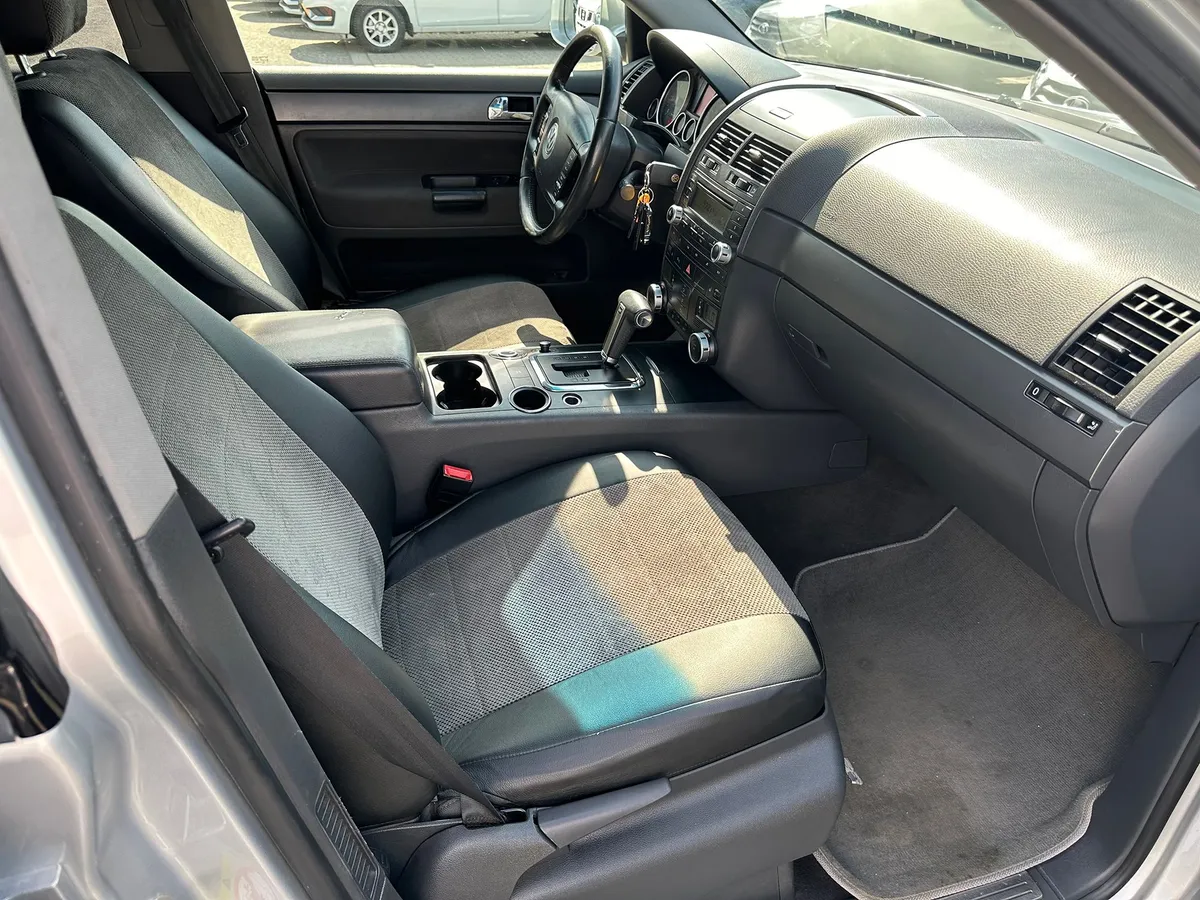 Volkswagen Touareg 3.0 TDI AT (240 л.с.)
