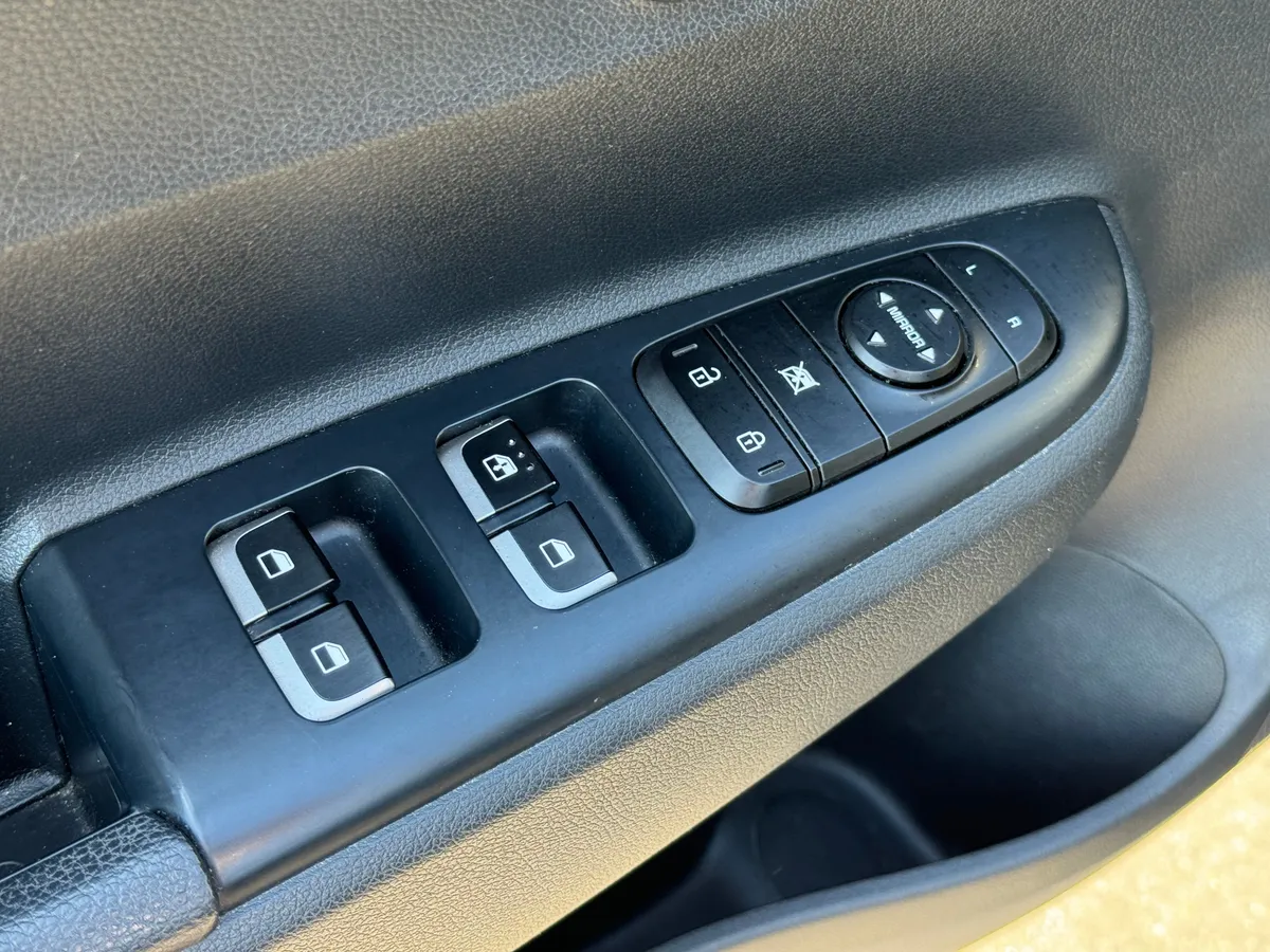 Kia Rio 1.4 AT (100 л.с.), 2017 — фото 12
