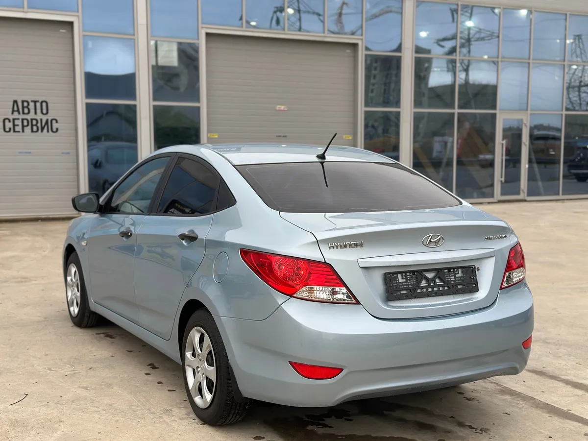 Hyundai Solaris 1.6 MT (123 л.с.), 2014 — фото 2
