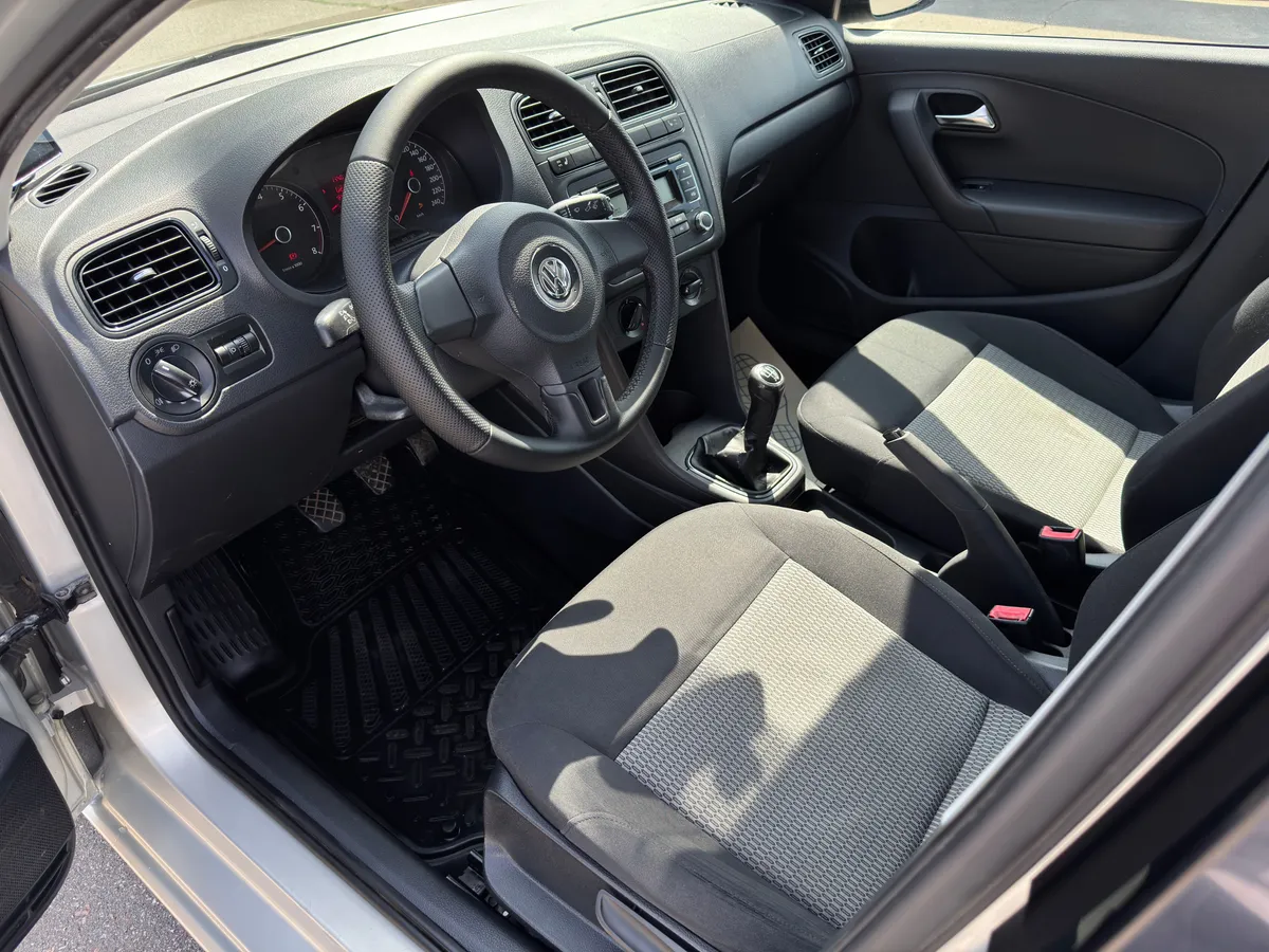 Volkswagen Polo 1.6 MT (105 л.с.)