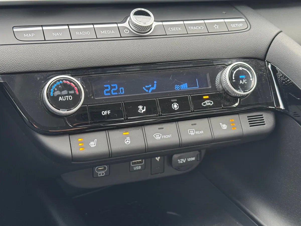 Hyundai Elantra 1.5 CVT (115 л.с.)