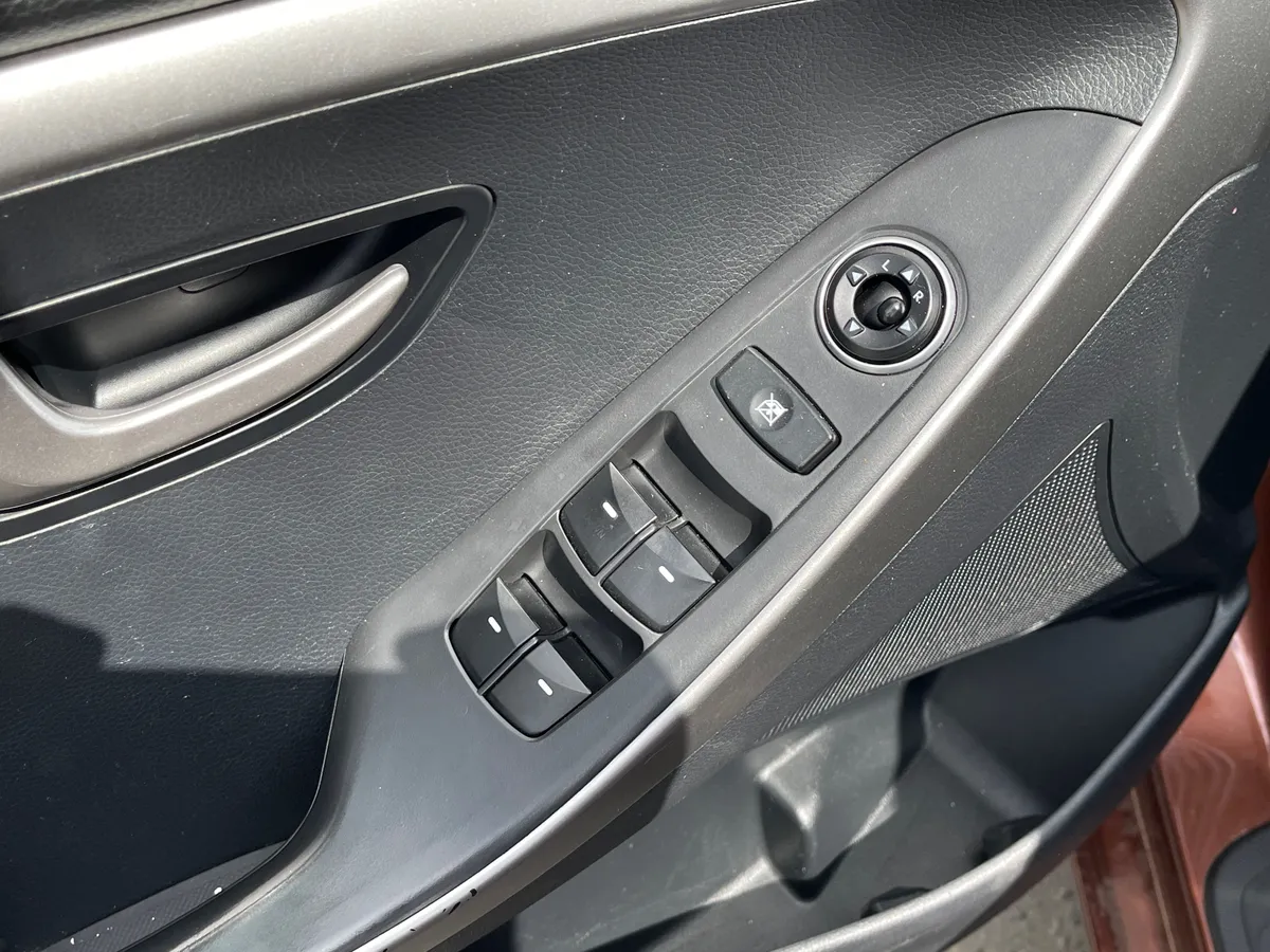 Hyundai i30 1.6 AT (130 л.с.)