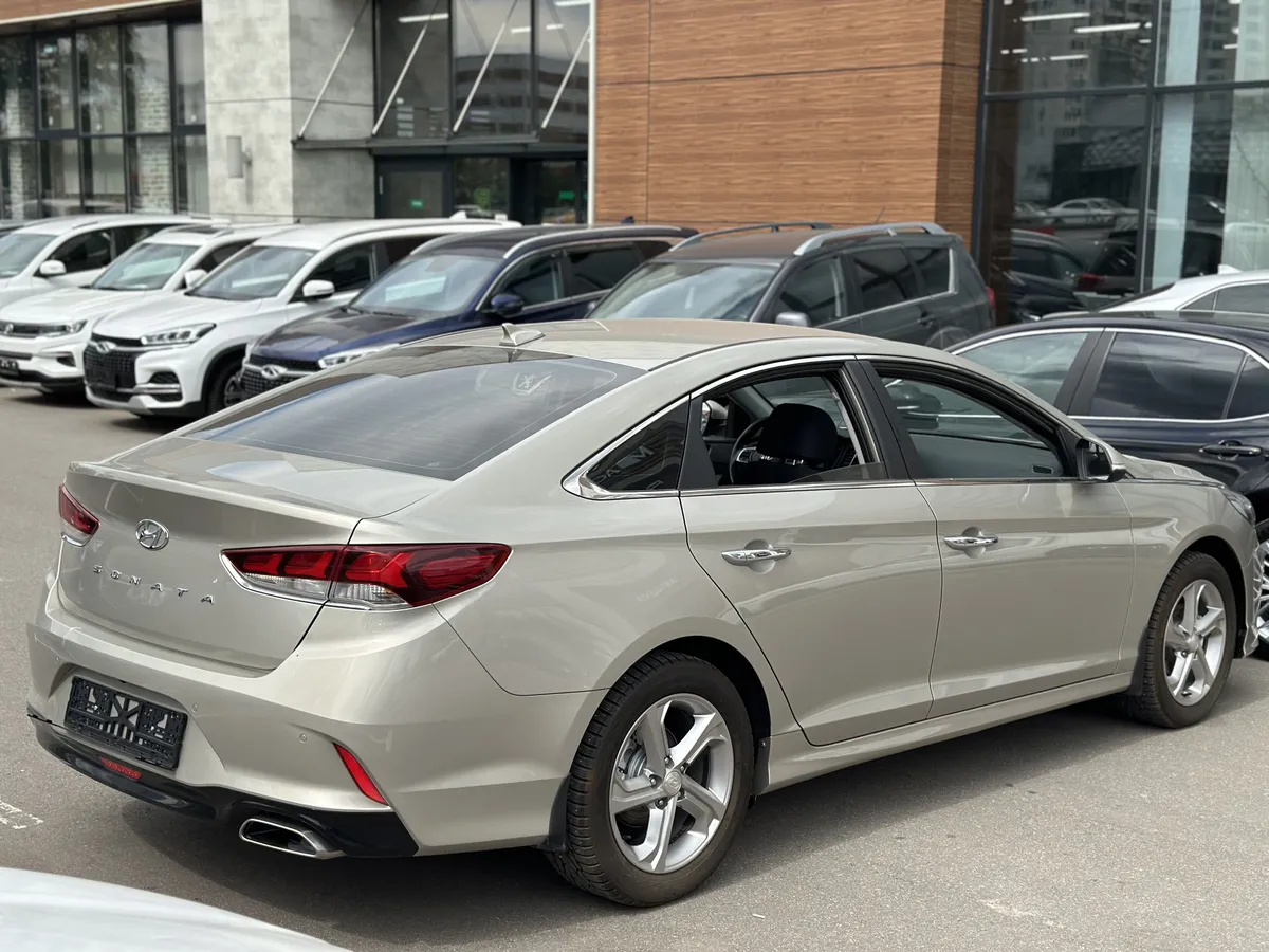Hyundai Sonata