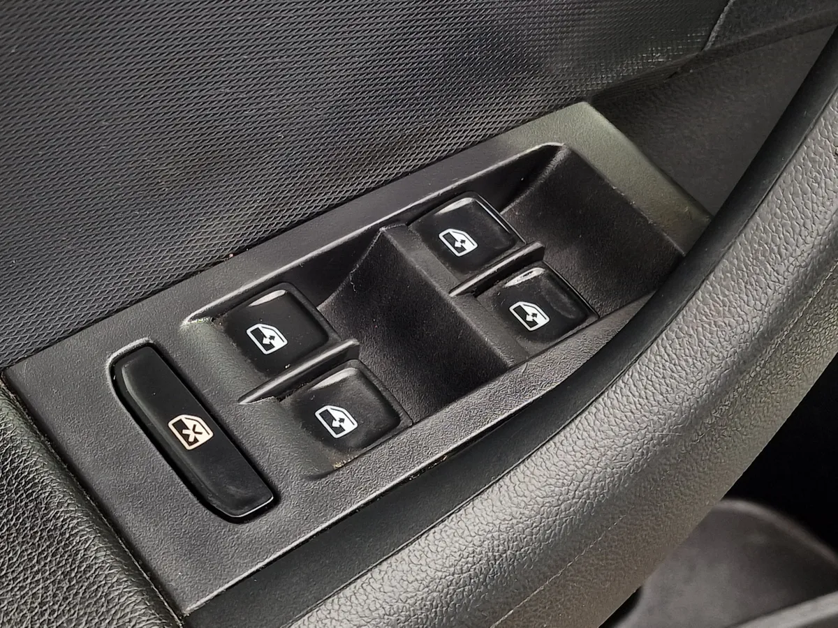 Volkswagen Polo 1.6 MT (110 л.с.)