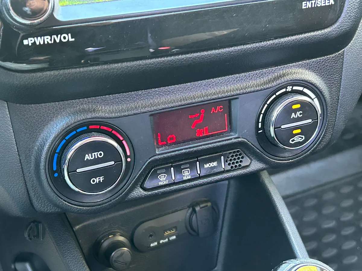 Kia Rio 1.6 AT (123 л.с.), 2013 — фото 8