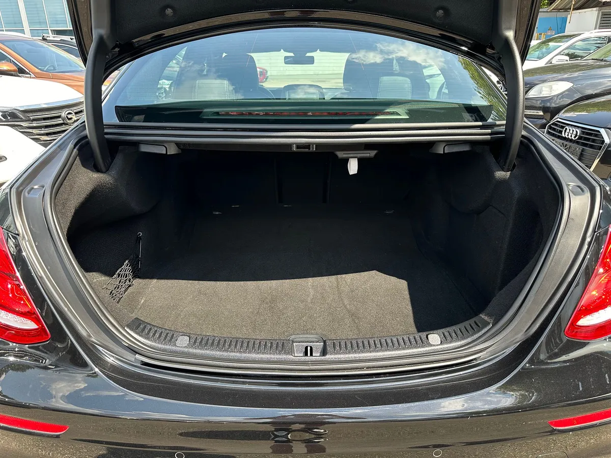 Mercedes-Benz E-Класс E 220 d 4MATIC 9G-TRONIC (194 л.с.)