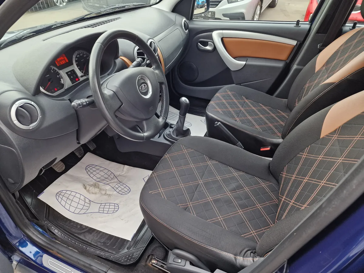 ВАЗ (Lada) Largus 1.6 MT 16 кл (7 мест) (102 л.с.)