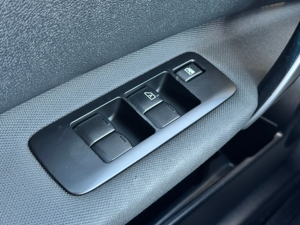 Nissan Qashqai 1.6 CVT FWD (117 л.с.)