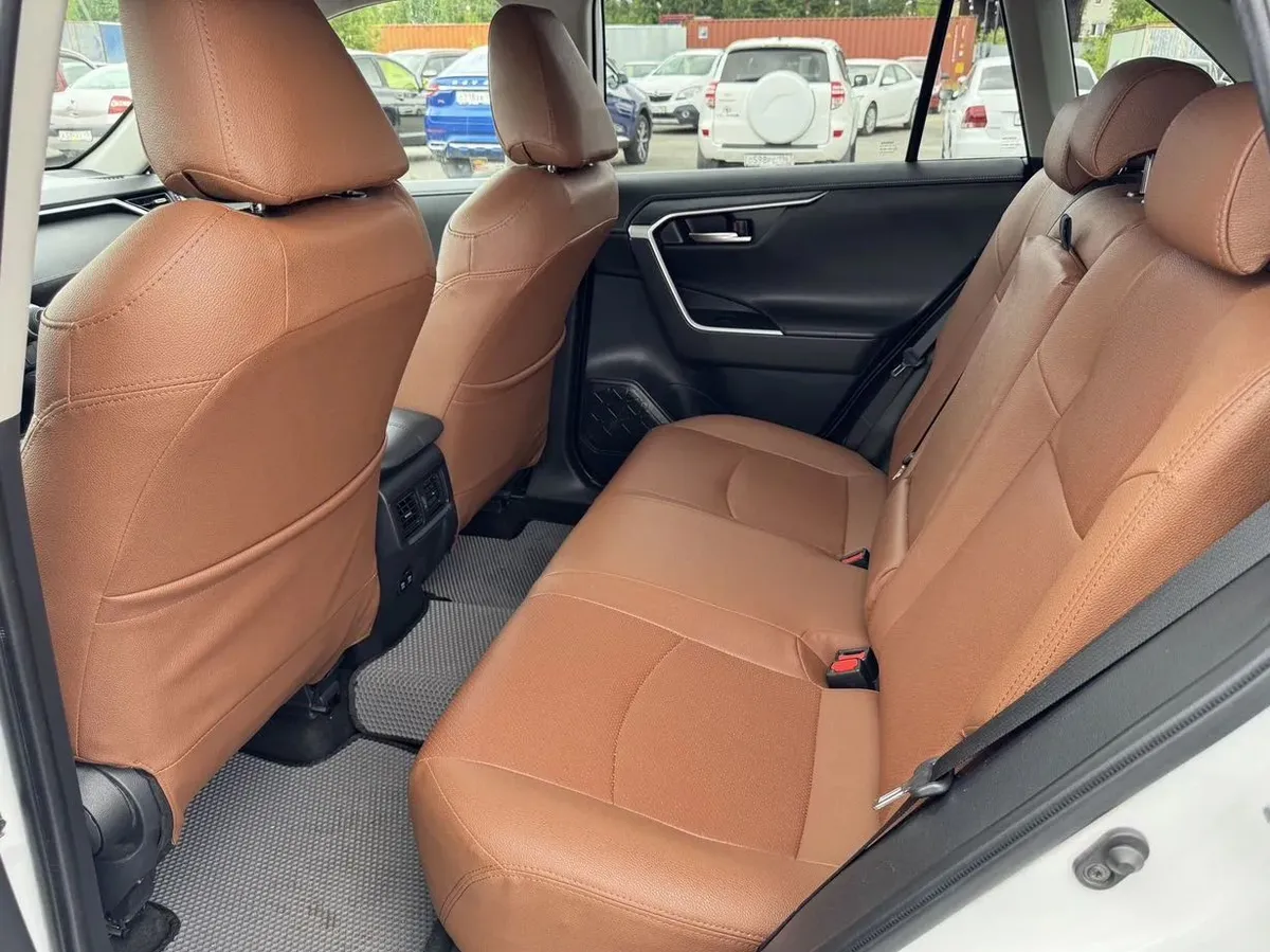 Toyota RAV4 2.0 CVT 4WD (171 л.с.)