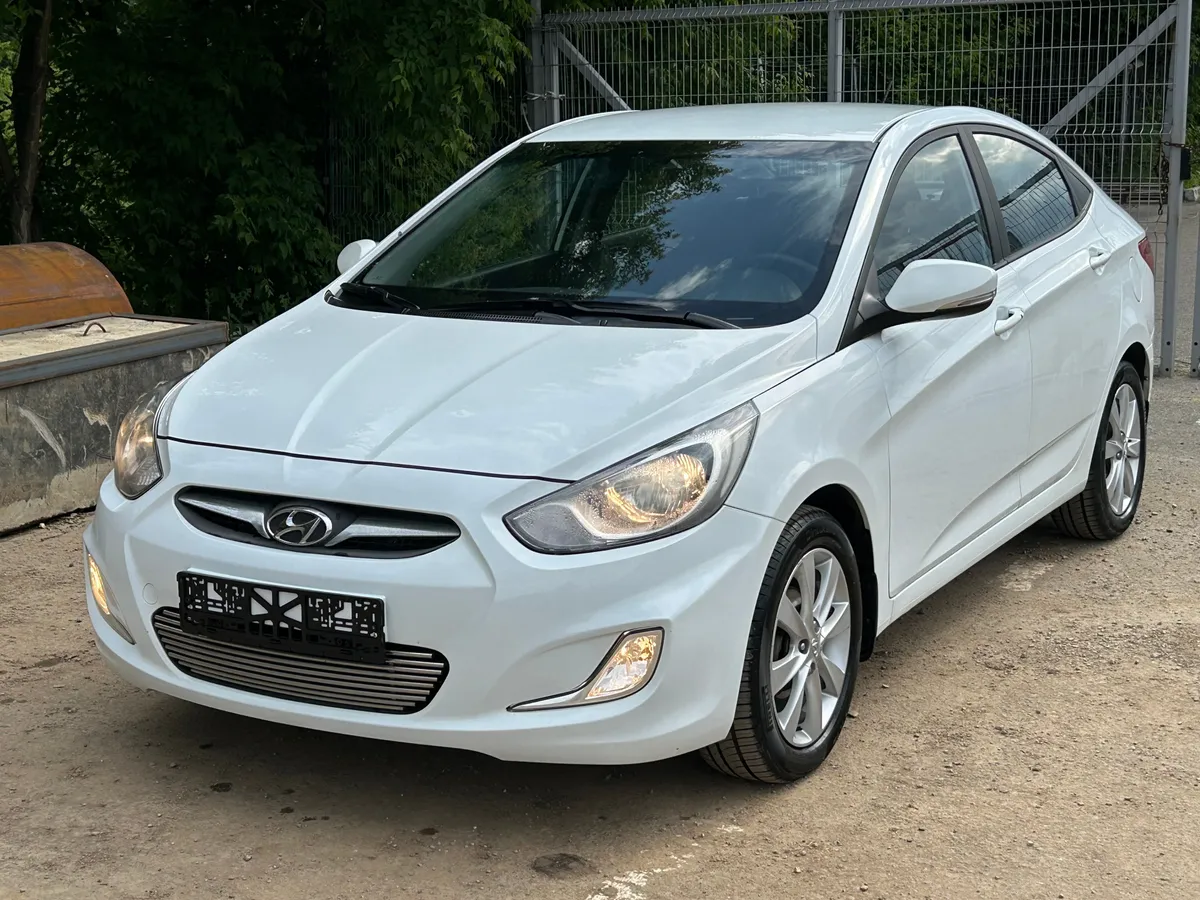 Hyundai Solaris 1.6 AT (123 л.с.), 2012 — фото 3
