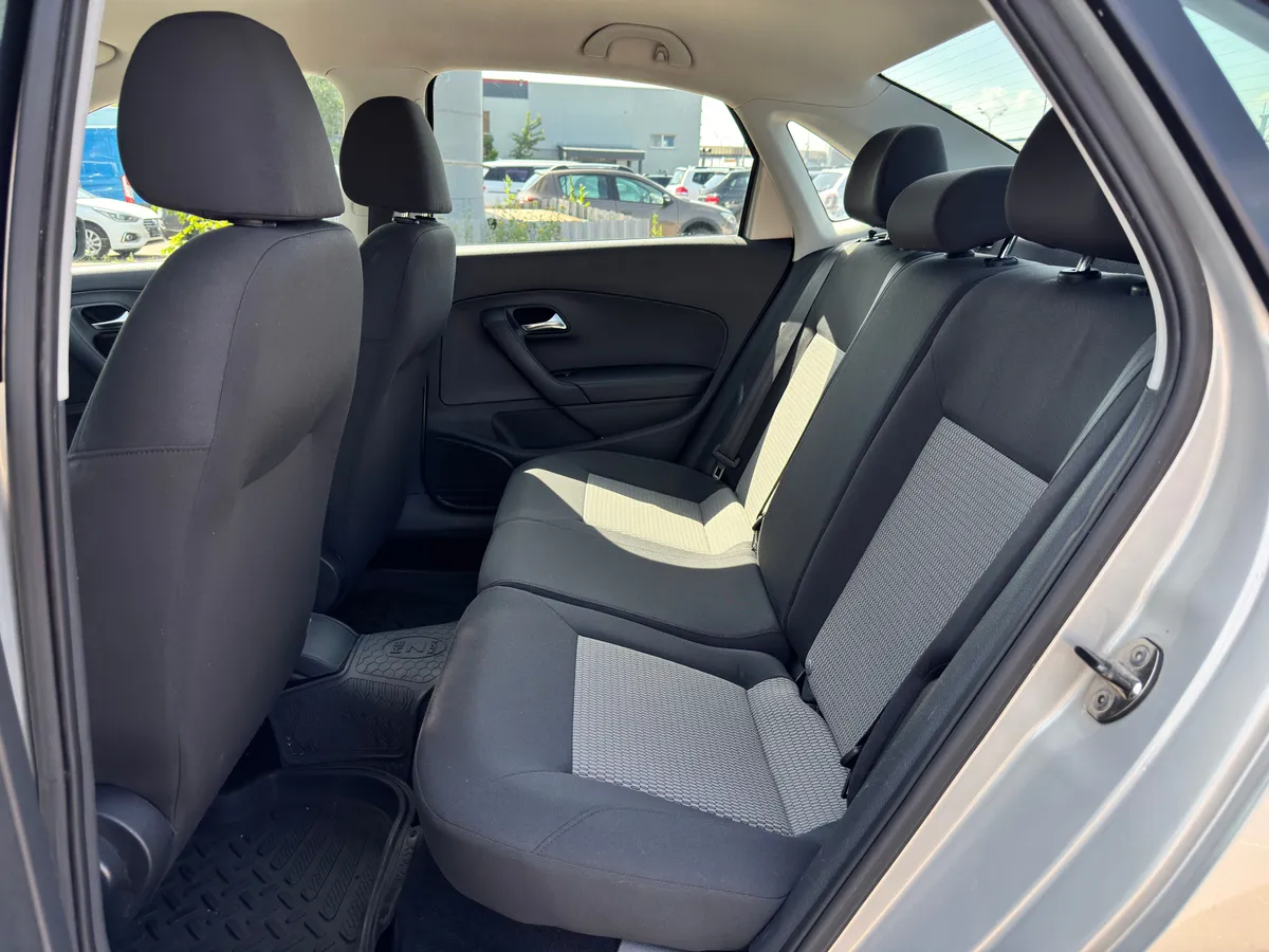 Volkswagen Polo 1.6 MT (105 л.с.)