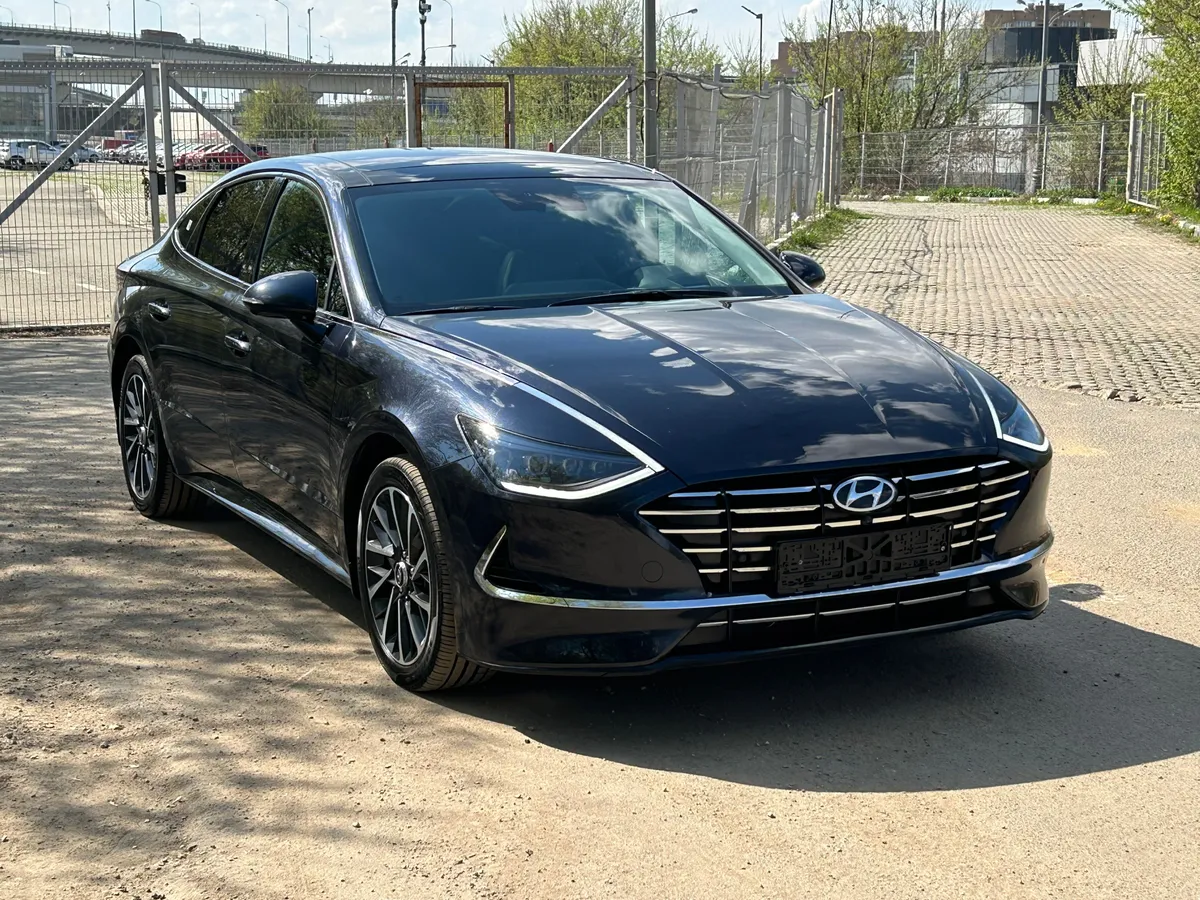 картинка Hyundai Sonata 2.5 (180 л.с.) бензин, АКПП, передний привод от galaxy-auto