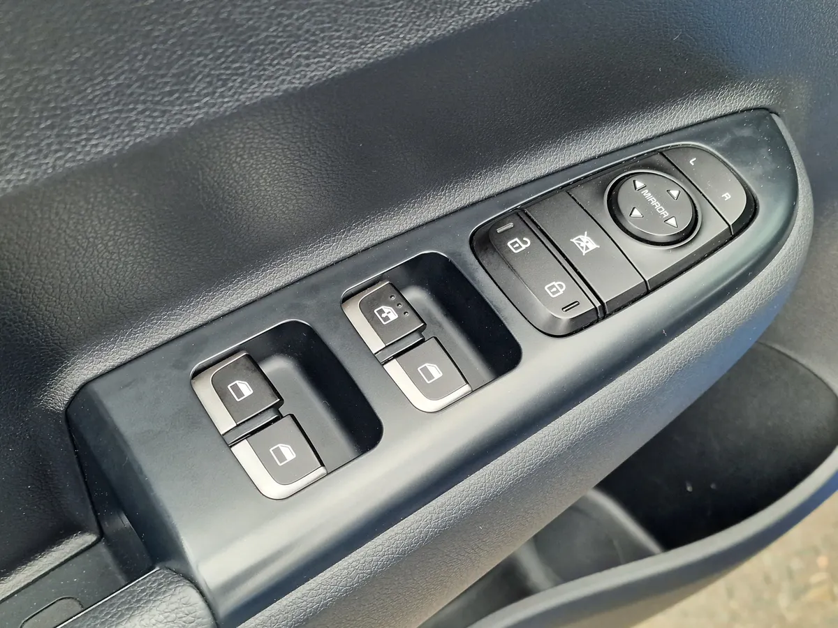 Kia Rio 1.6 AT (123 л.с.)