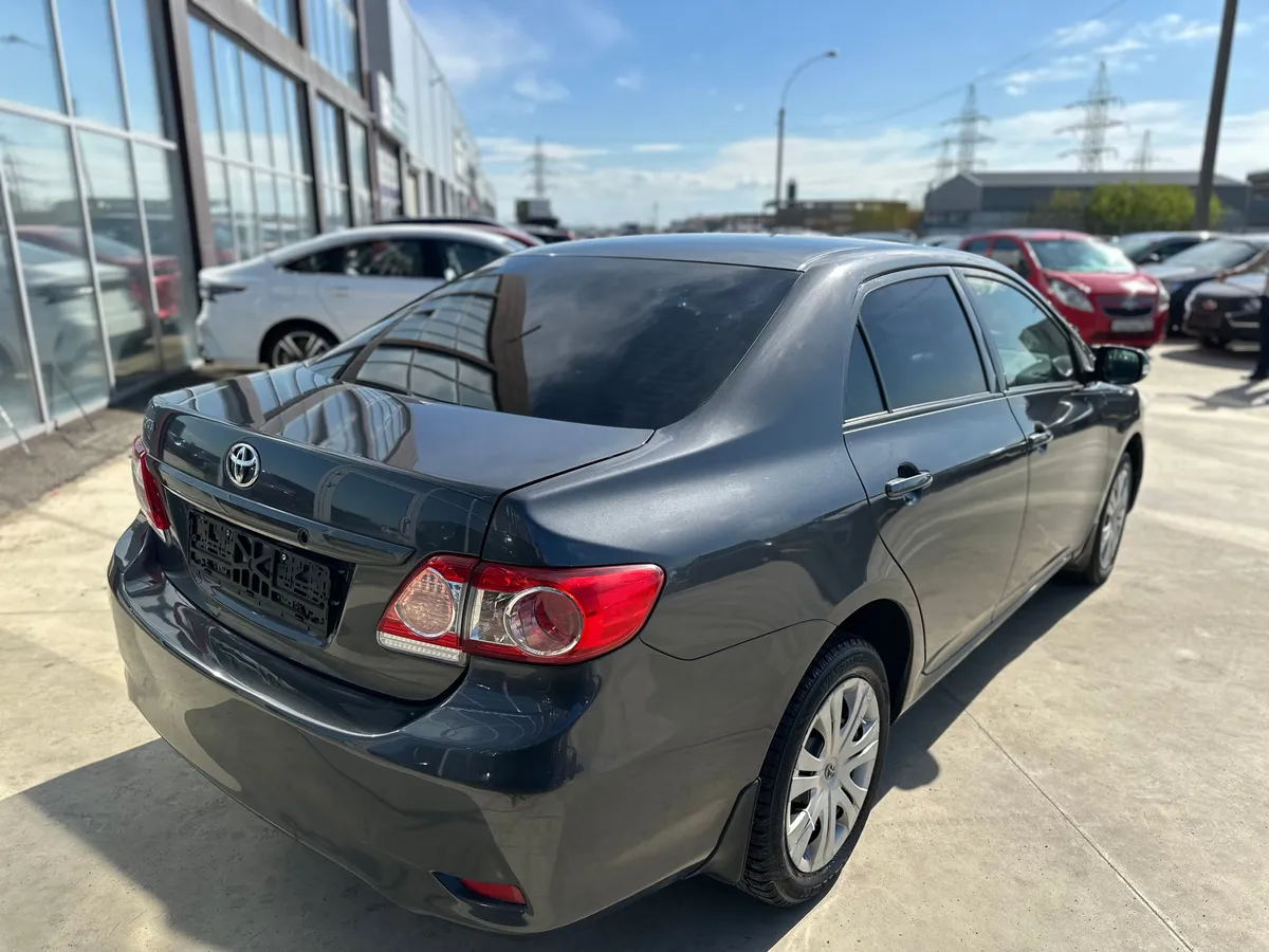 Toyota Corolla 1.6 AT (124 л.с.)