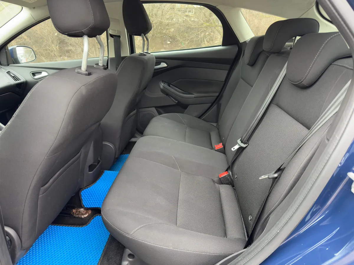 Ford Focus 1.6 Ti-VCT PowerShift (105 л.с.), 2016 — фото 12