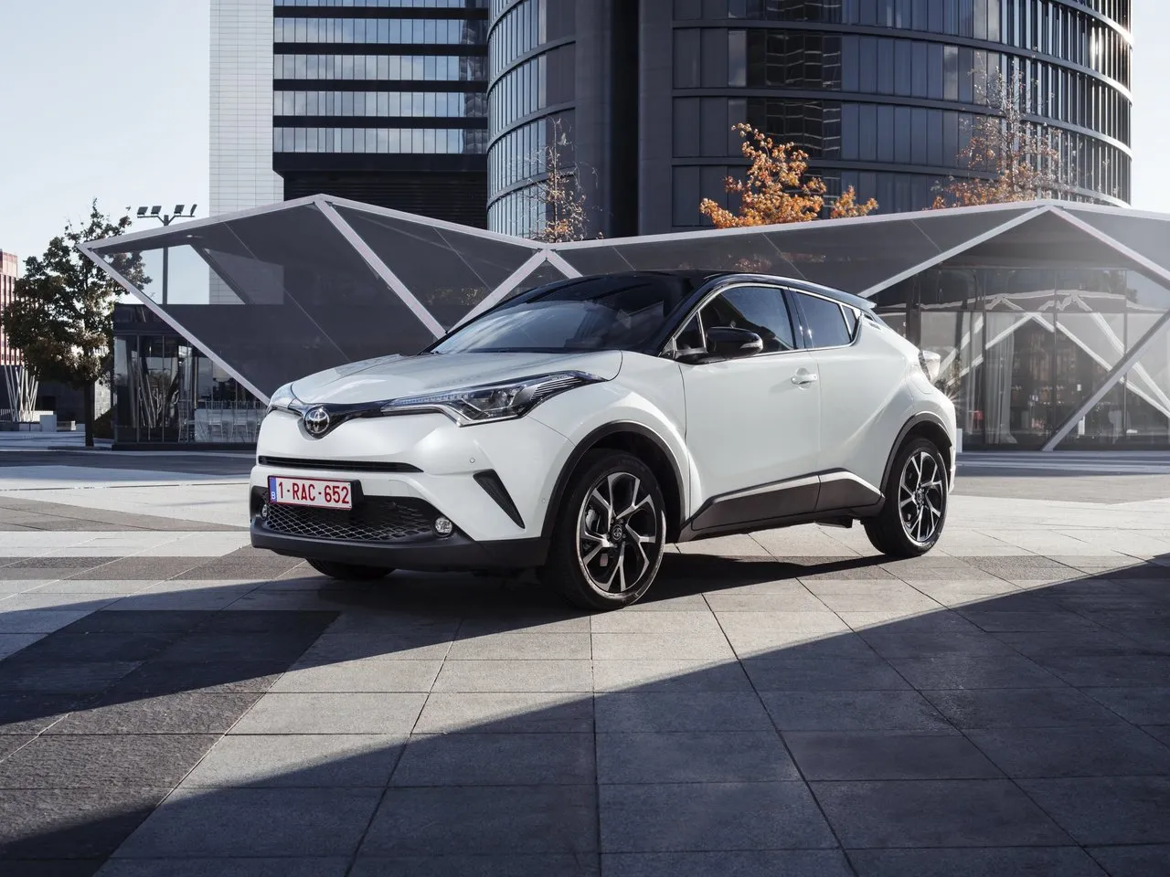 Toyota C-HR 2 CVT 4WD (148 л.с.)
