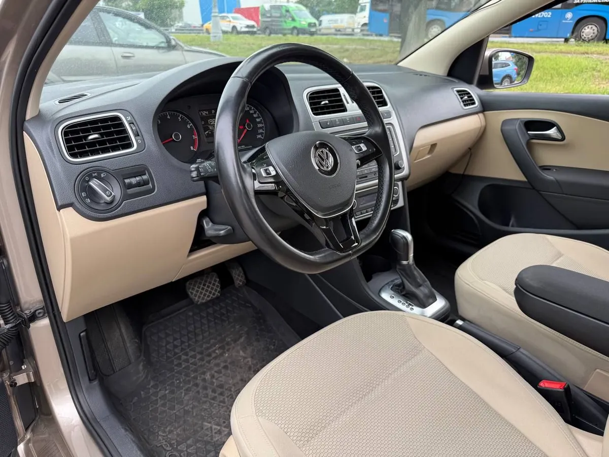 Volkswagen Polo 1.6 MPI AT (110 л.с.)